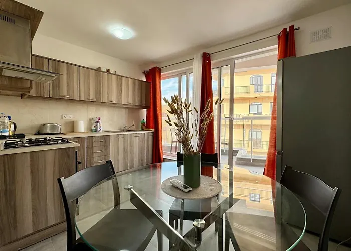 Mive-Delux Three Bedroom Apartment In Marsaskala