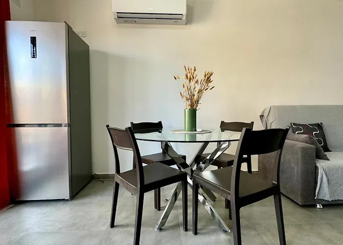 Mive-Delux Three Bedroom Apartment In Marsaskala