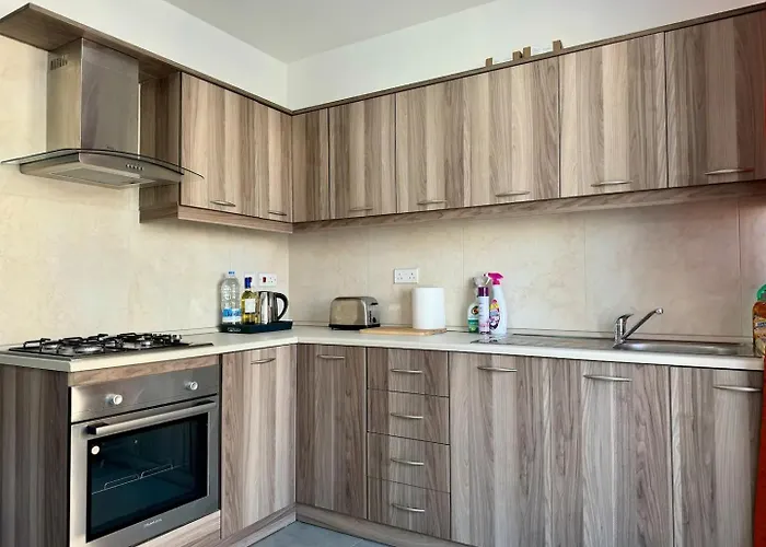 Mive-Delux Three Bedroom Apartment In Marsaskala